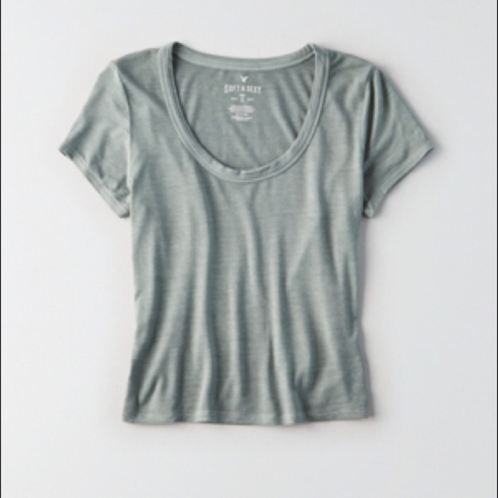 🔴🔴American Eagle crop top🔴🔴